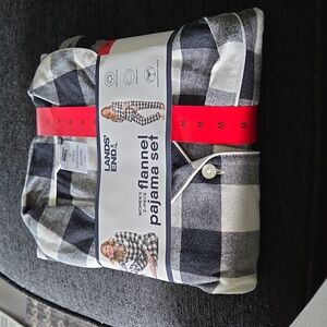 Lands' End Plaid Flannel Pajama Set - Black and White